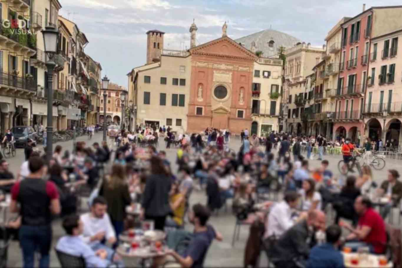 Coronavirus. Bar sul banco degli imputati: rischio chiusure per la movida