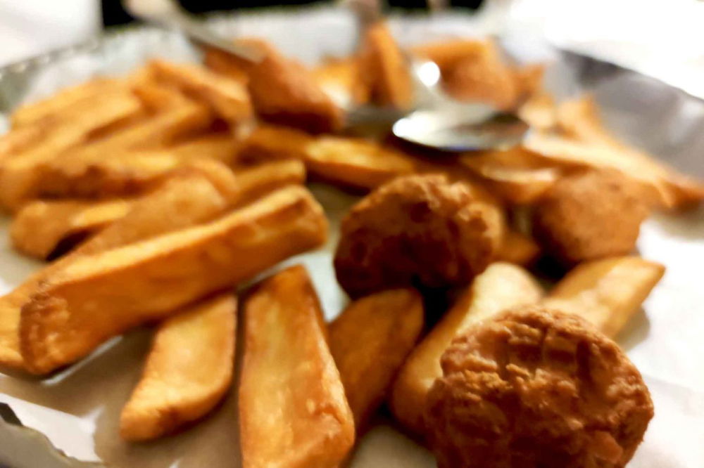 nugget di pollo e patatine fritte a Vivi Bistrot