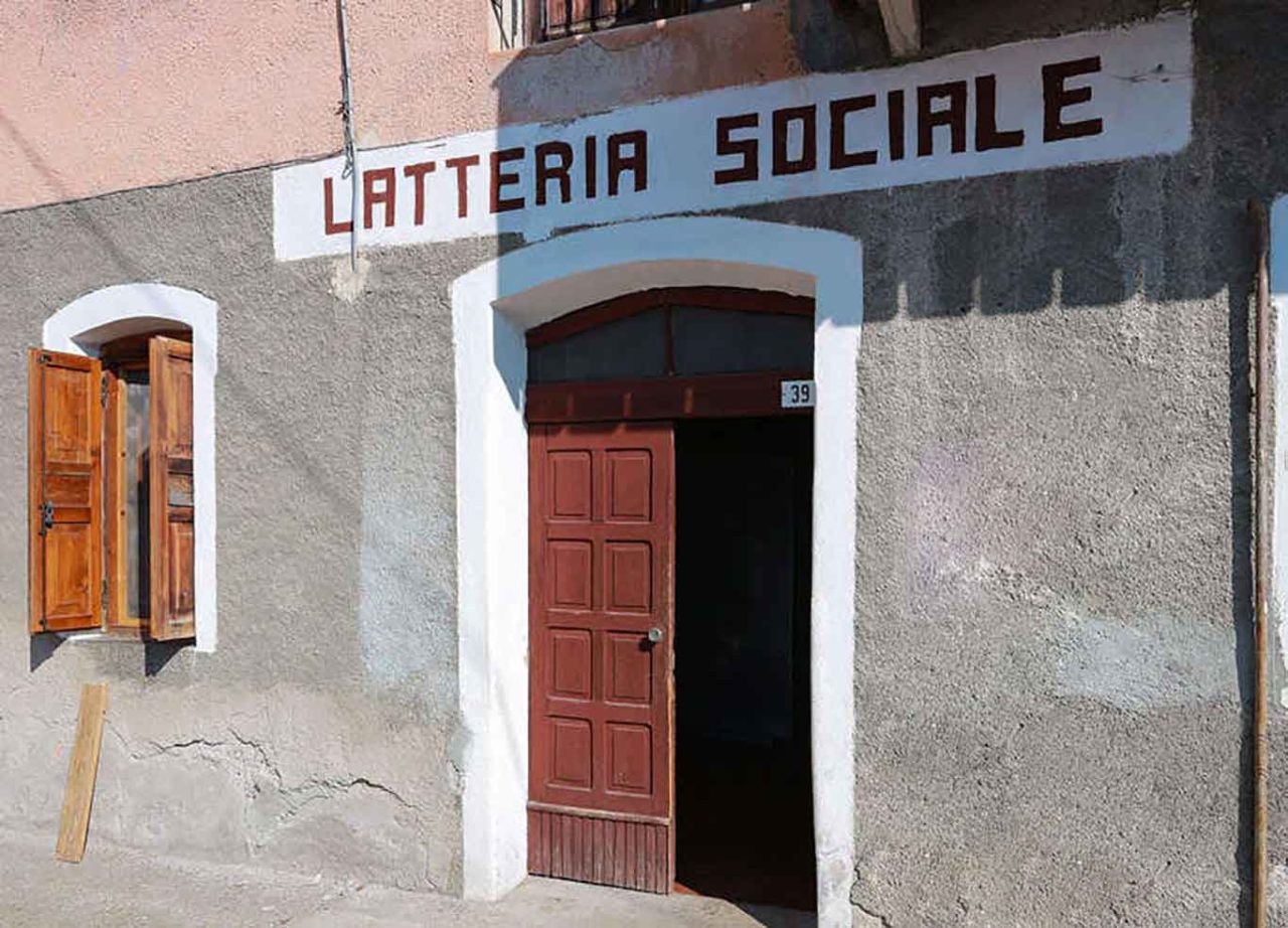 latteria formaggio sociale