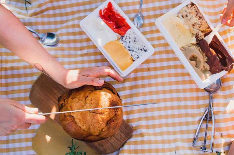 Gelato. I gusti dei panettoni mese per mese da Capolinea a Reggio Emilia