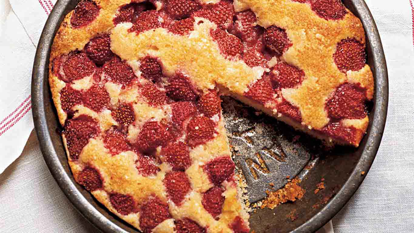 Torta alle fragole, la ricetta che non è una crostata