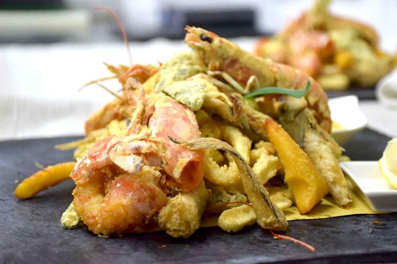 ristoranti di mare con frittura di paranza