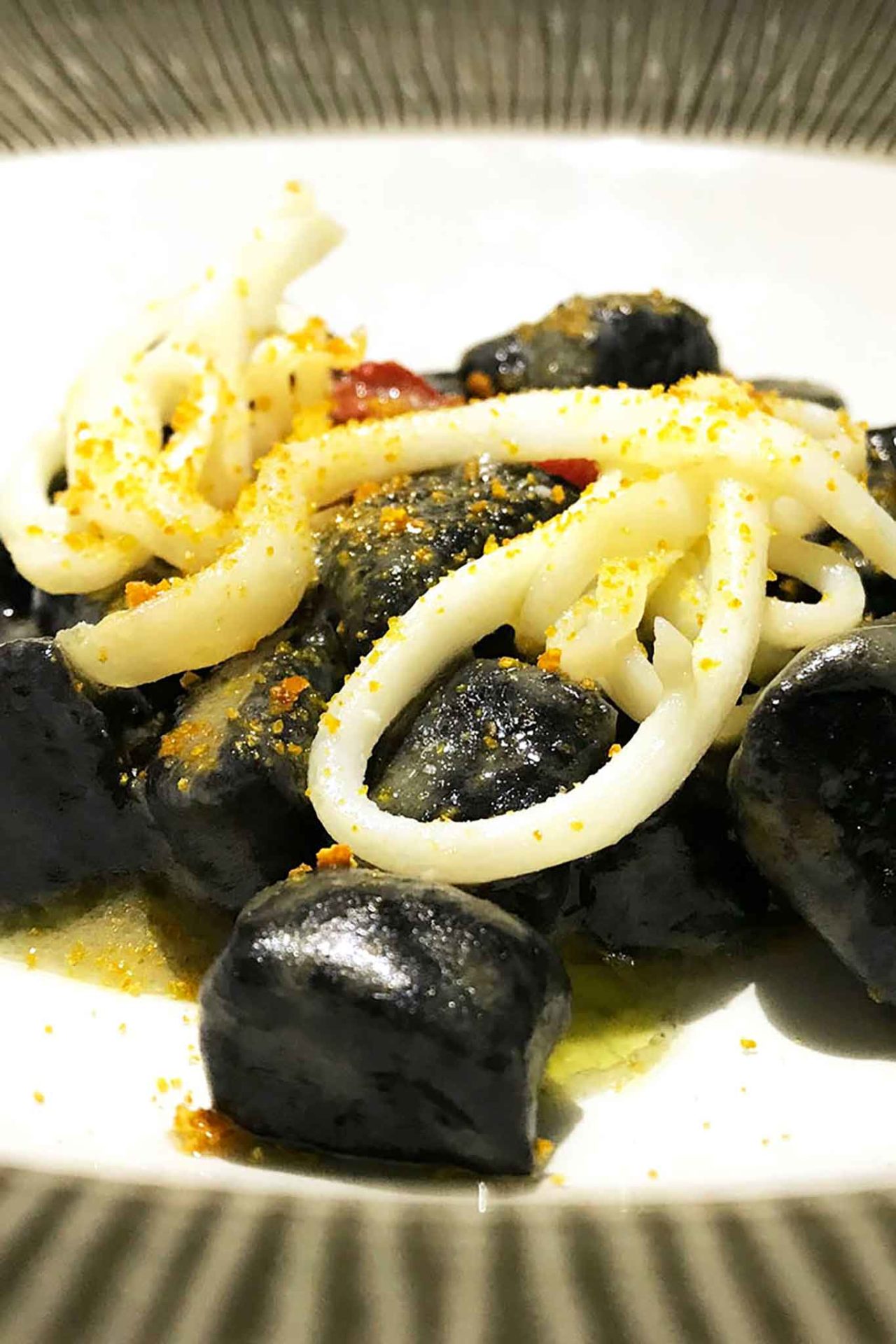 gnocchi di patate al nero di seppia