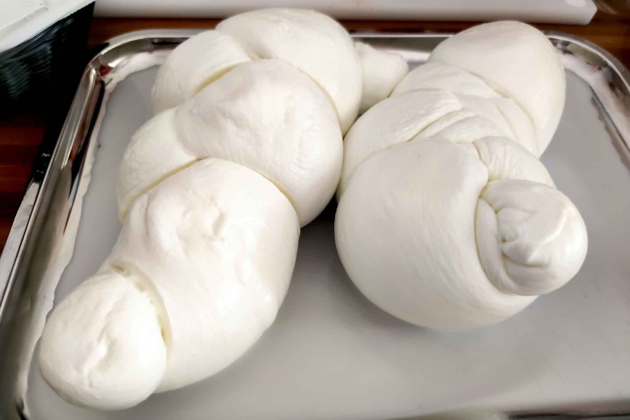 Mozzarella di bufala a Roma: vi portiamo nel nuovo caseificio bistrot di Roberto Battaglia