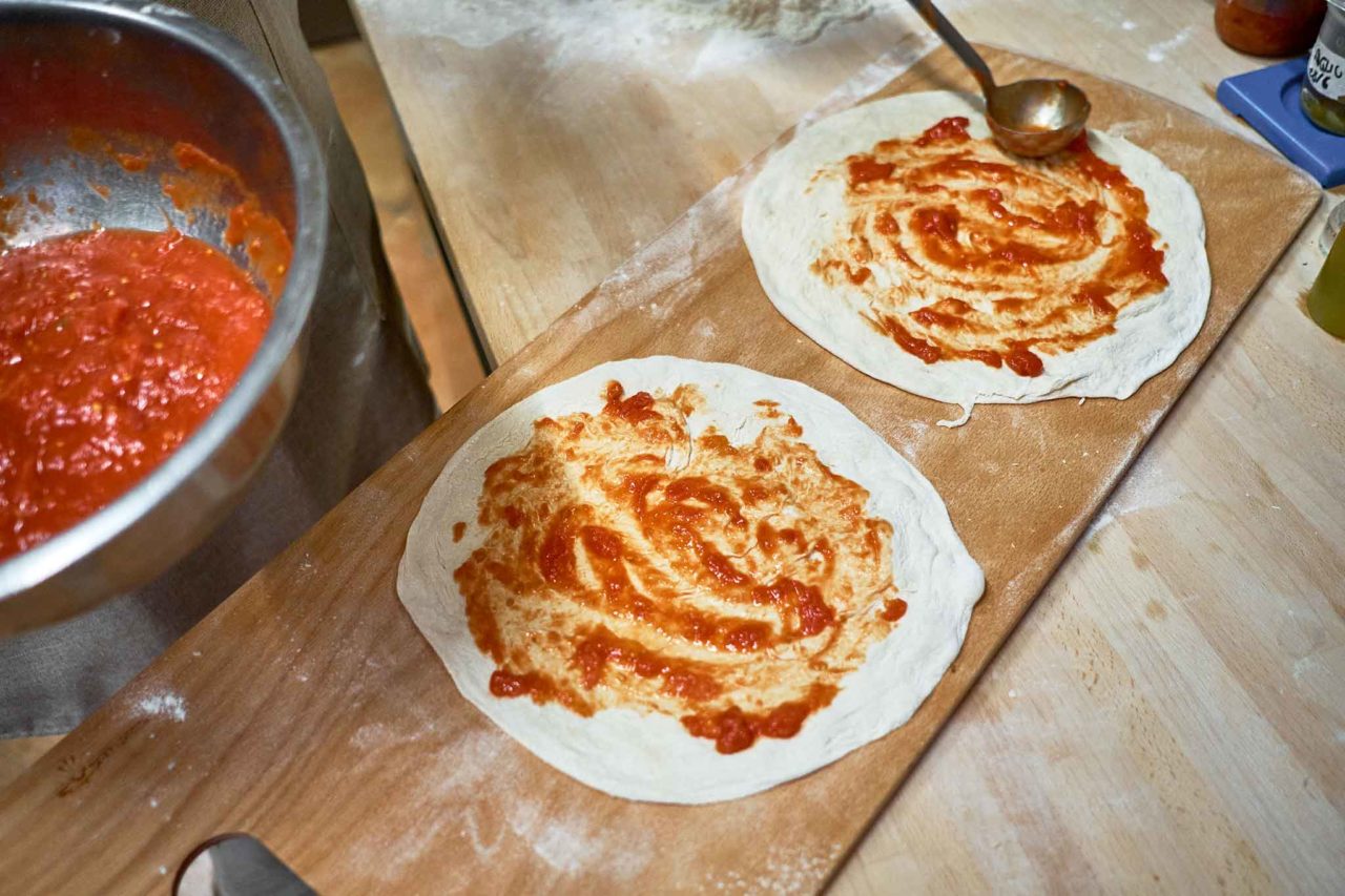 preparazione pizza a portafoglio Simone Lombardi