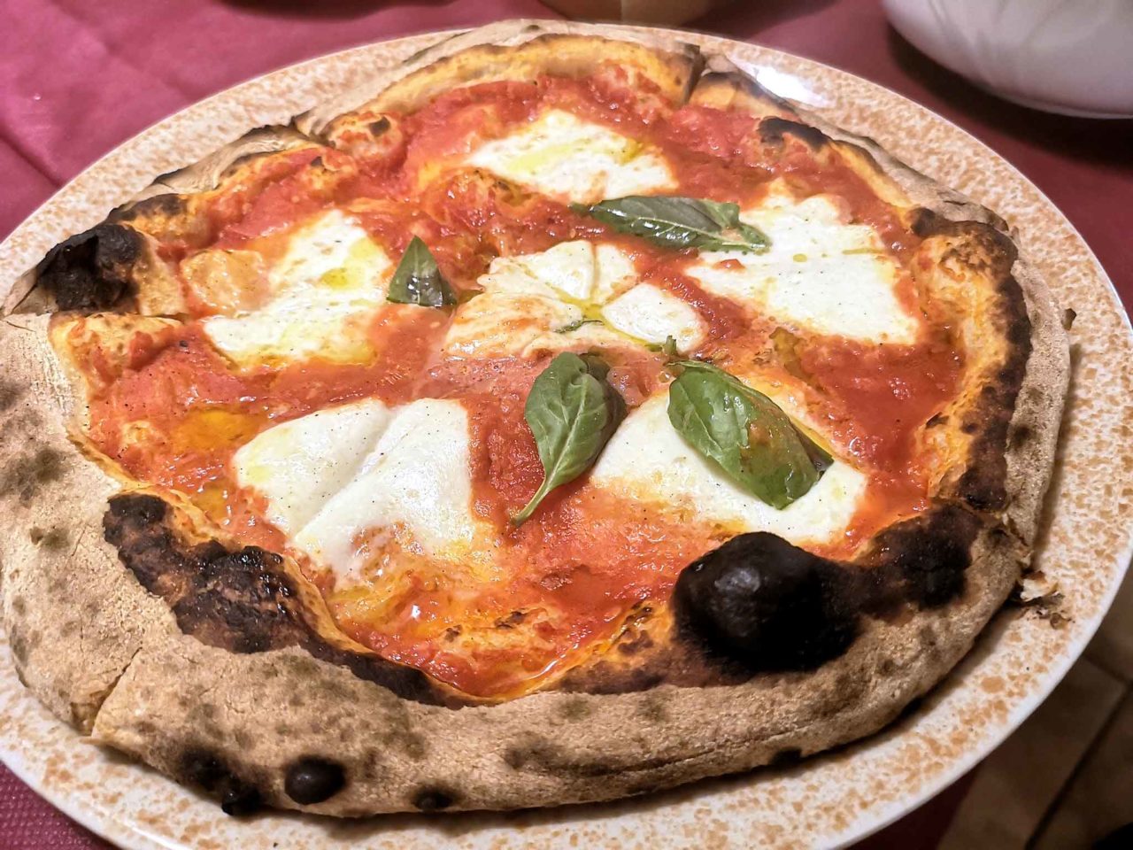 pizza margherita con bufala a Martina Franca