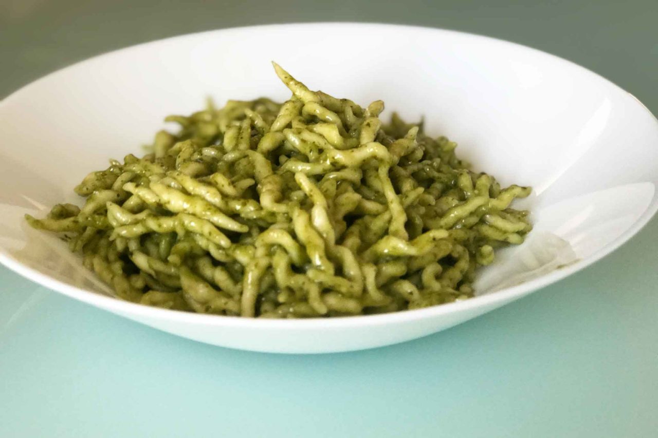 Trofie, pasta fresca, con il pesto, data di scadenza lunga