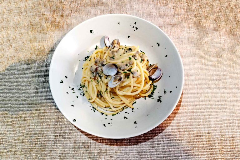 Gli spaghetti con i lupini sono migliori degli spaghetti a vongole