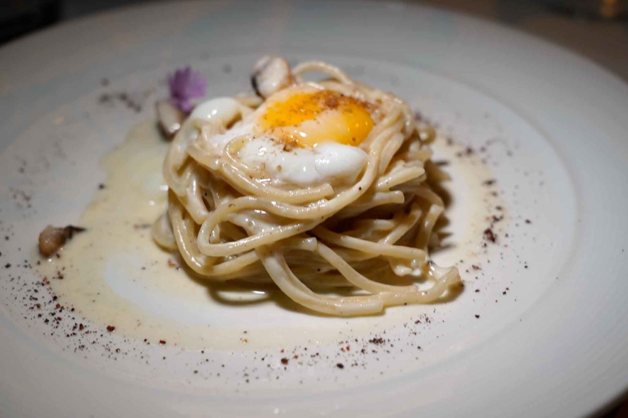 spaghetto al torchio carbonara anguilla Caffè La Crepa Isola Dovarese