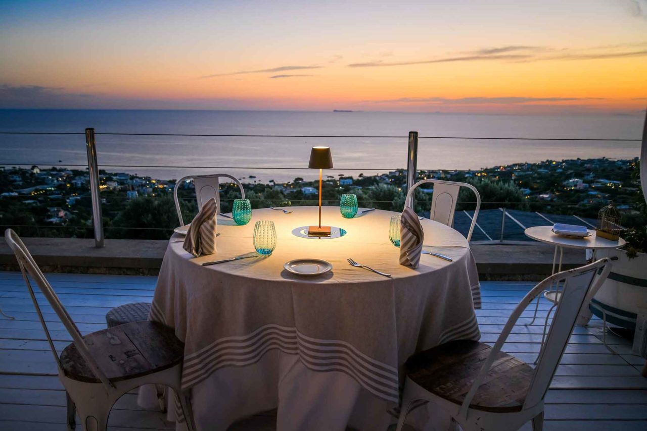 Ristorante Tenuta C'est la Vie Ischia tavolo panorama