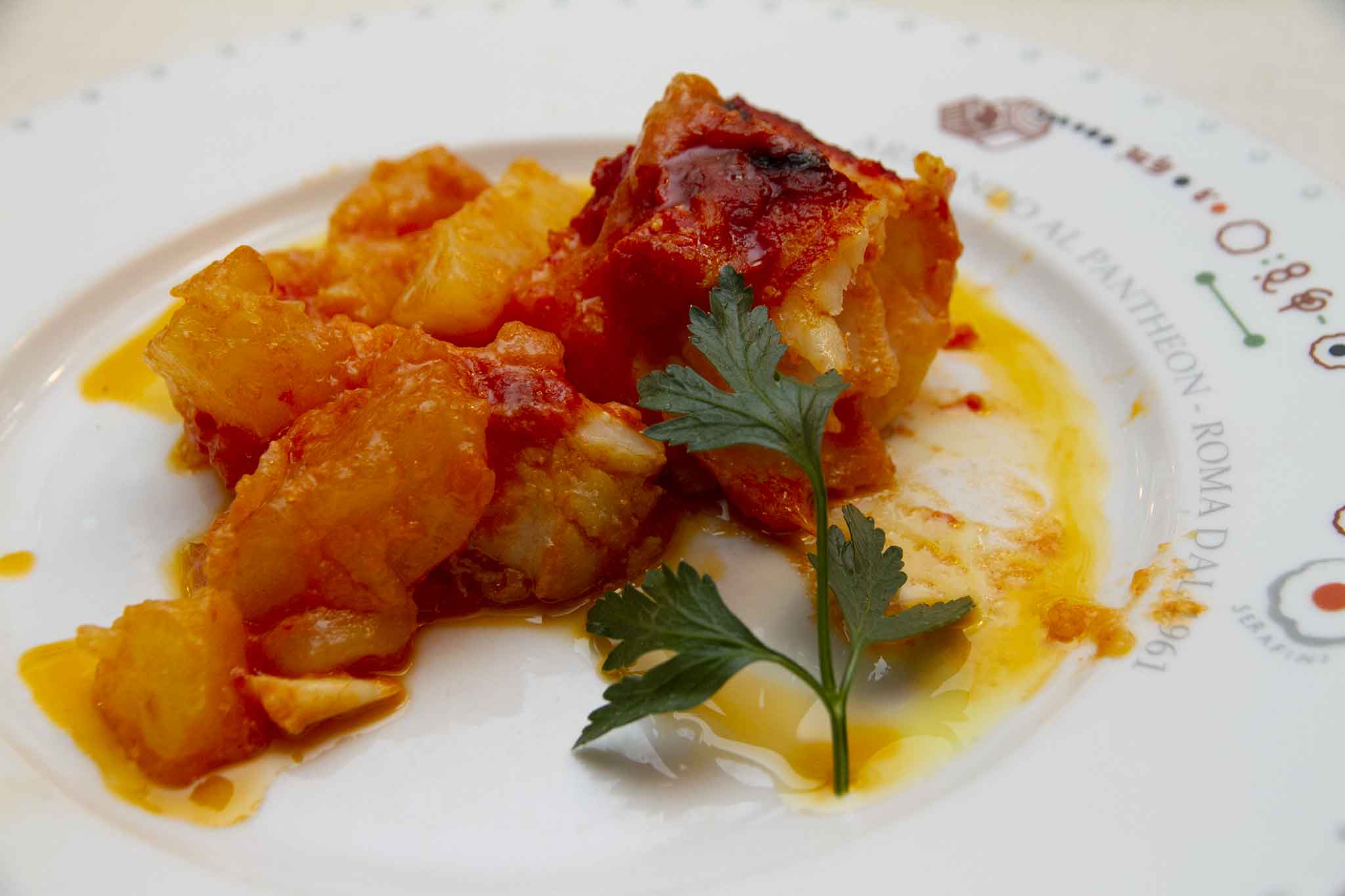 Baccalà alla romana, la ricetta del piatto tipico con patate e pomodoro