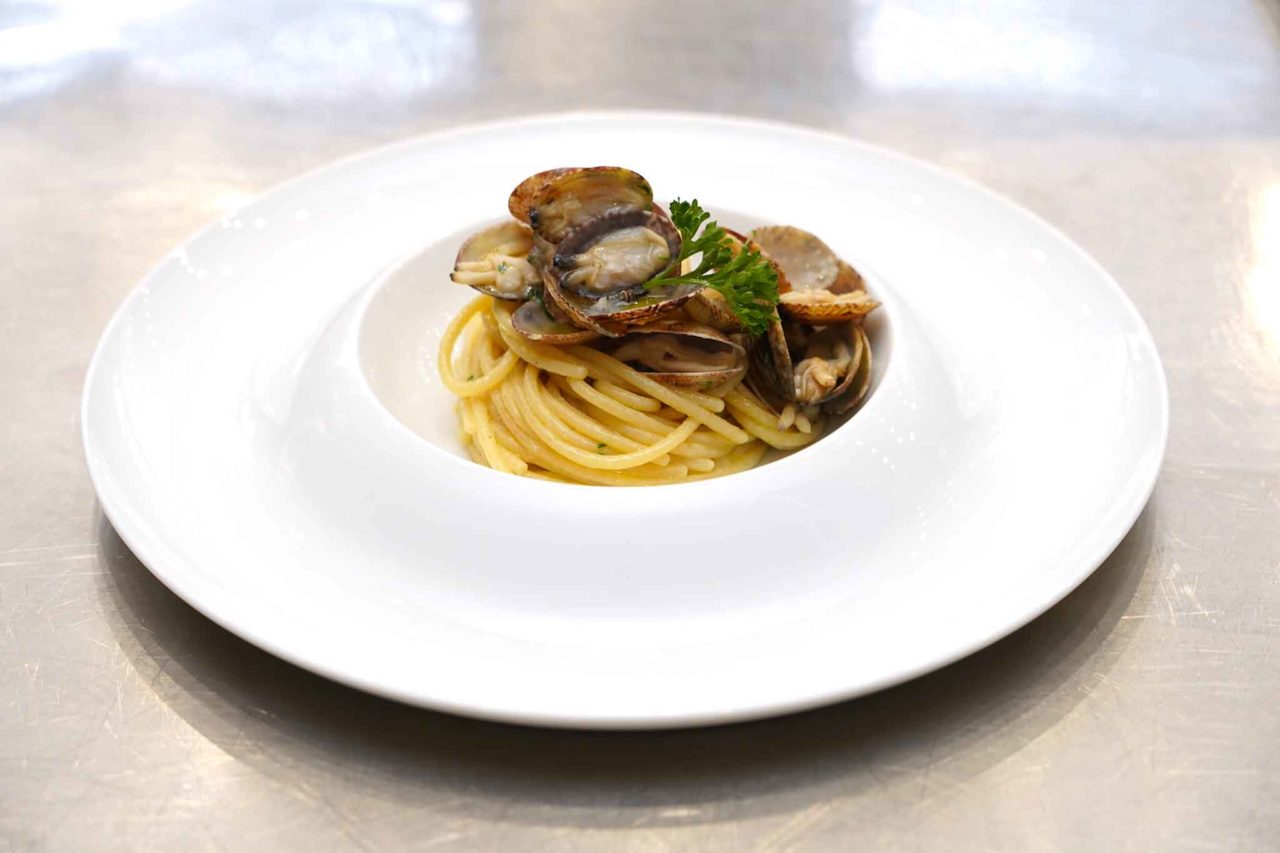 spaghetti alle vongole piatto