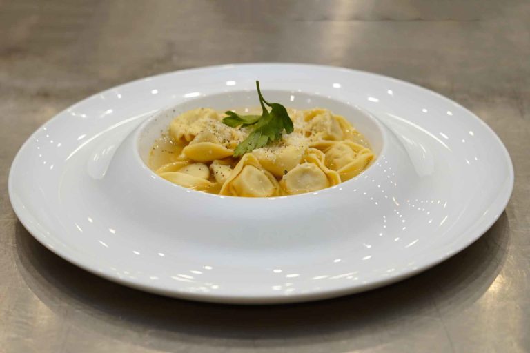 Tortellini a Bologna: tutti i piatti dei 20 chef al festival di ottobre