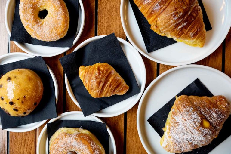 Cresci a Roma, forno con osteria buono dalla colazione al delivery