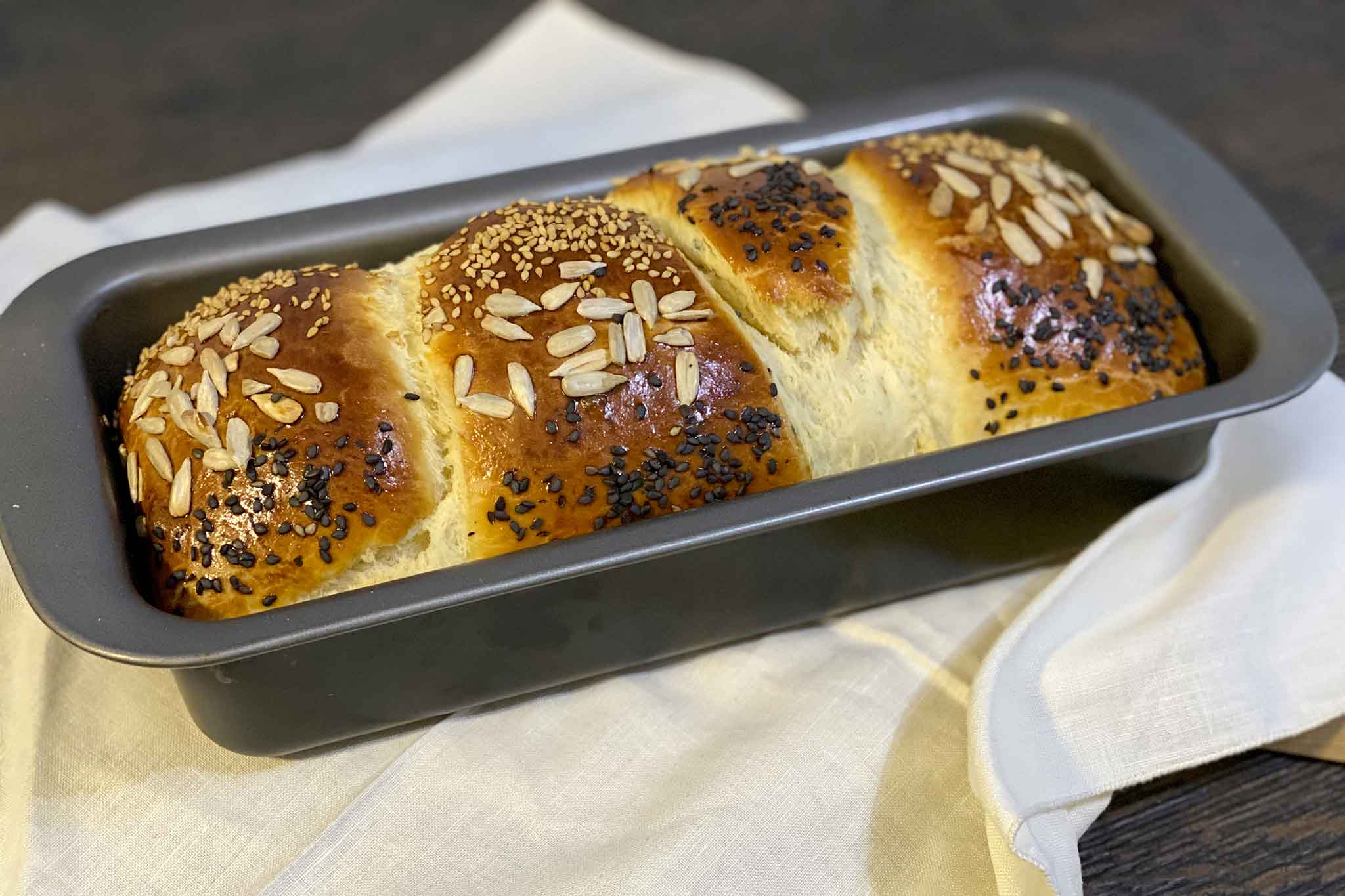 Pan brioche dolce e sofficissimo: ricetta classica del pane per la colazione