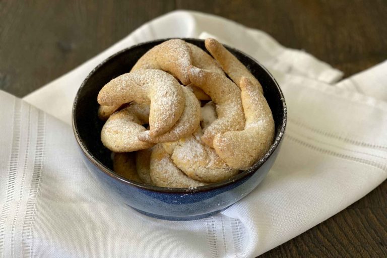 Vanillekipferl, ricetta dei biscotti cornetti alla vaniglia buoni tutto l&#8217;anno