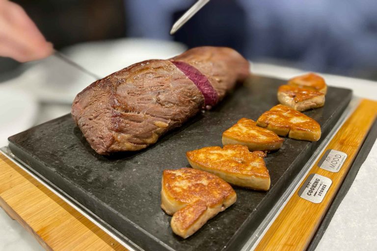 Chateaubriand e foie gras da Mood Steakhouse a Salerno