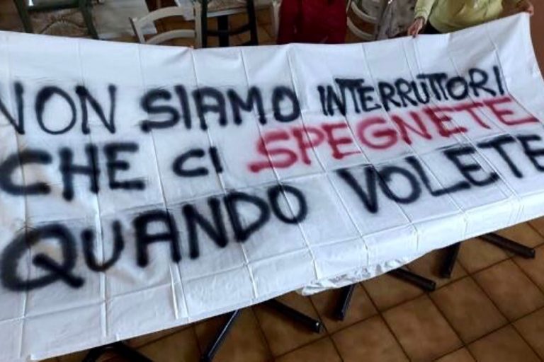 Liguria arancione: il corteo di protesta per i ristoranti chiusi blocca Genova