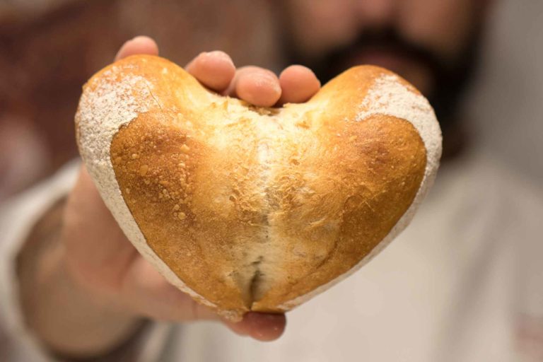 Il pane a forma di cuore: ricetta per festeggiare San Valentino