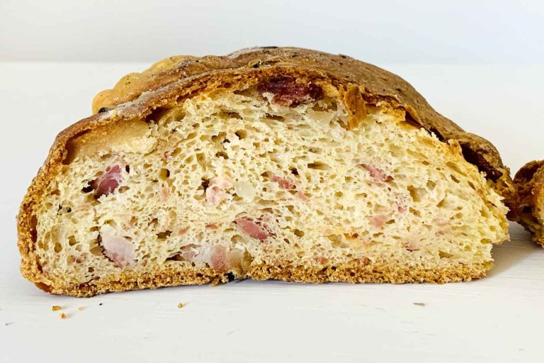 Pane di Pasqua abruzzese. La ricetta salata con il lievito madre