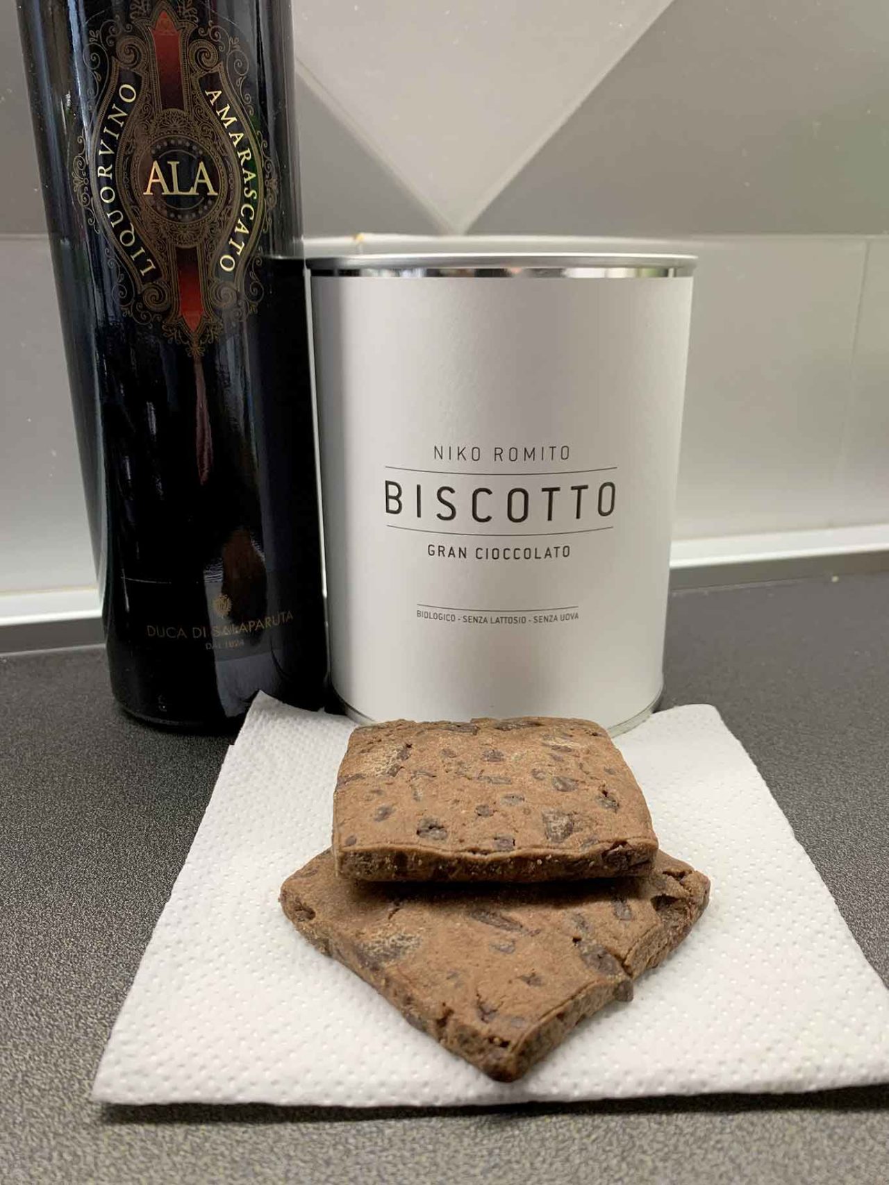 biscotto cioccolato e vino