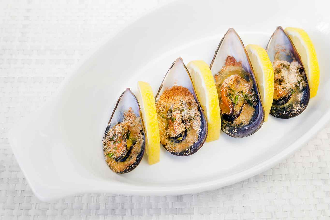 Cozze gratinate al forno, ricetta semplice da preparare quasi tutto l&#8217;anno