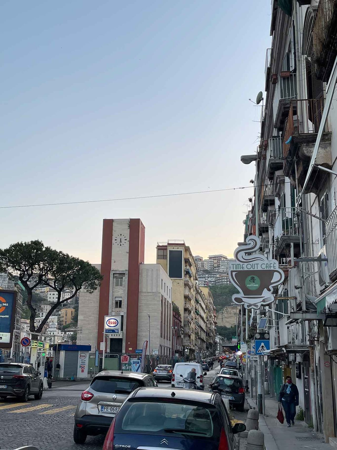 Dark Kitchen a Napoli: riviera di chiaia