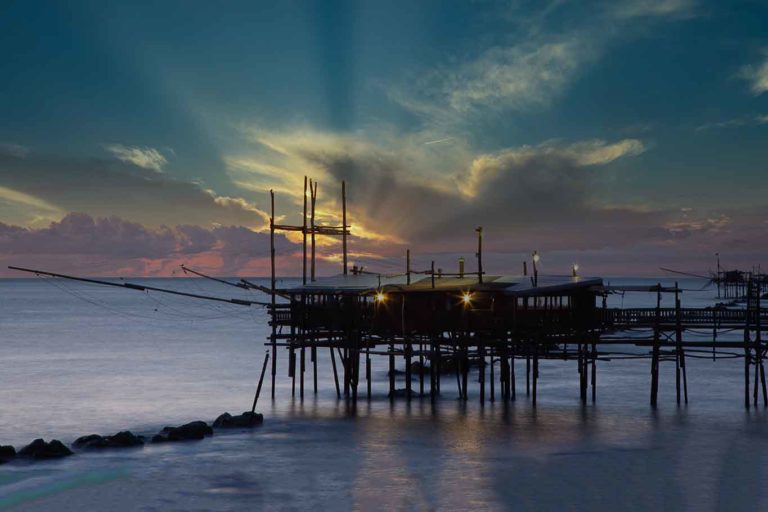 Trabocchi in Abruzzo. I migliori 12 per mangiare pesce veramente sul mare