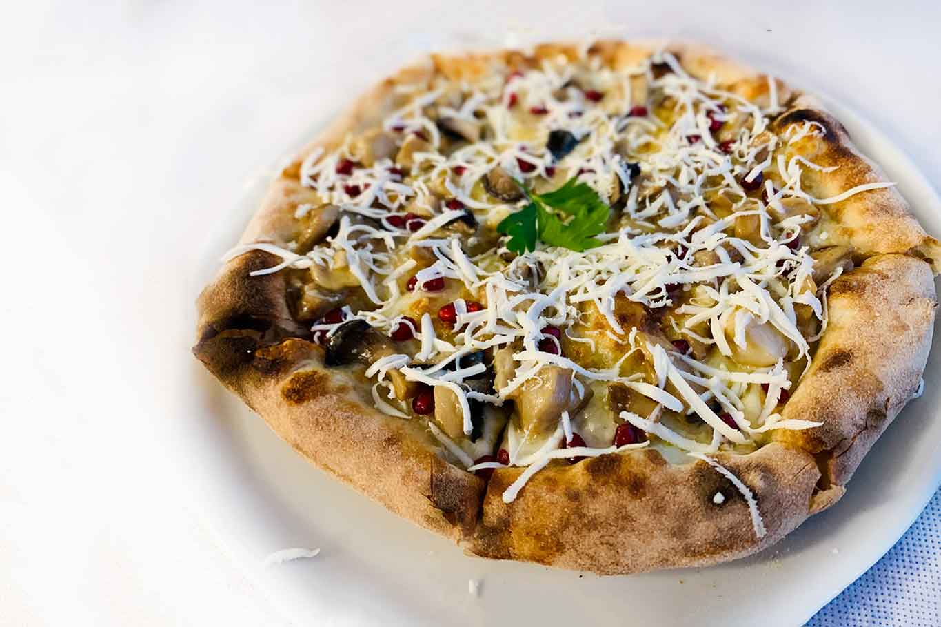 Pizzeria La Sorgente in Abruzzo: buonissime le pizze gourmet e la romana