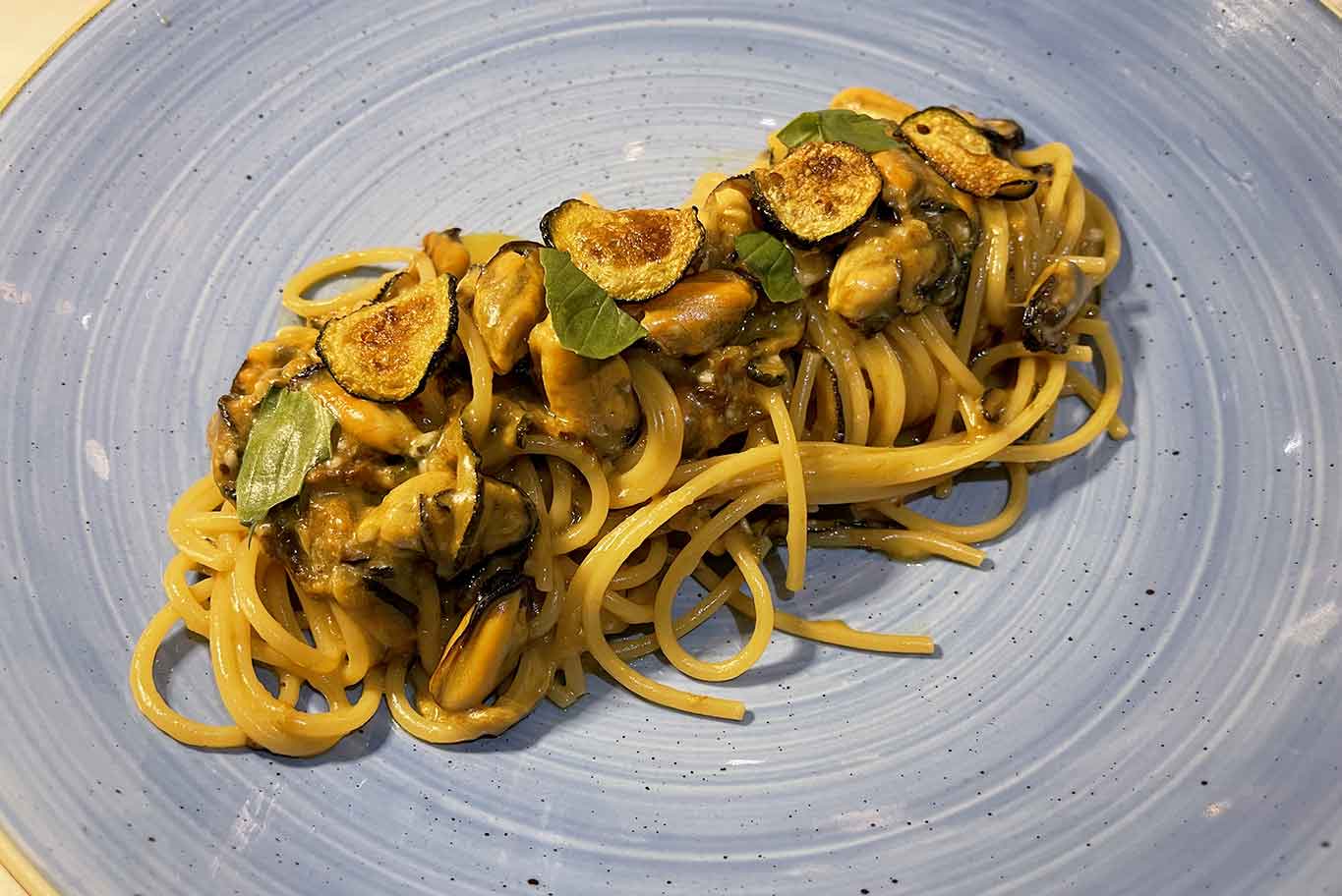 Nerano di Cozze: stupenda la trilogia cacio e pesce al Veliero di Acciaroli