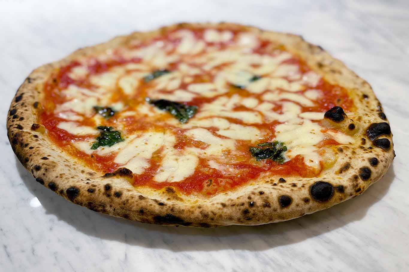 Com&#8217;è la pizza della nuova pizzeria Da Michele che apre a Salerno