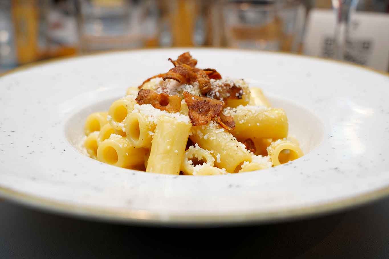 Carbonara. Orrore, per ChatGPT guanciale e pancetta pari sono