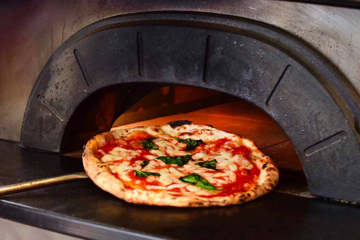 Pizzerie napoletane a Milano: la classifica delle 5 migliori pizze tradizionali