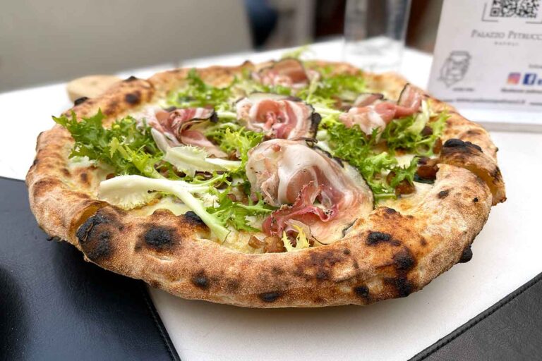 6 nuove pizze brillano a Palazzo Petrucci, pizzeria della Guida Michelin