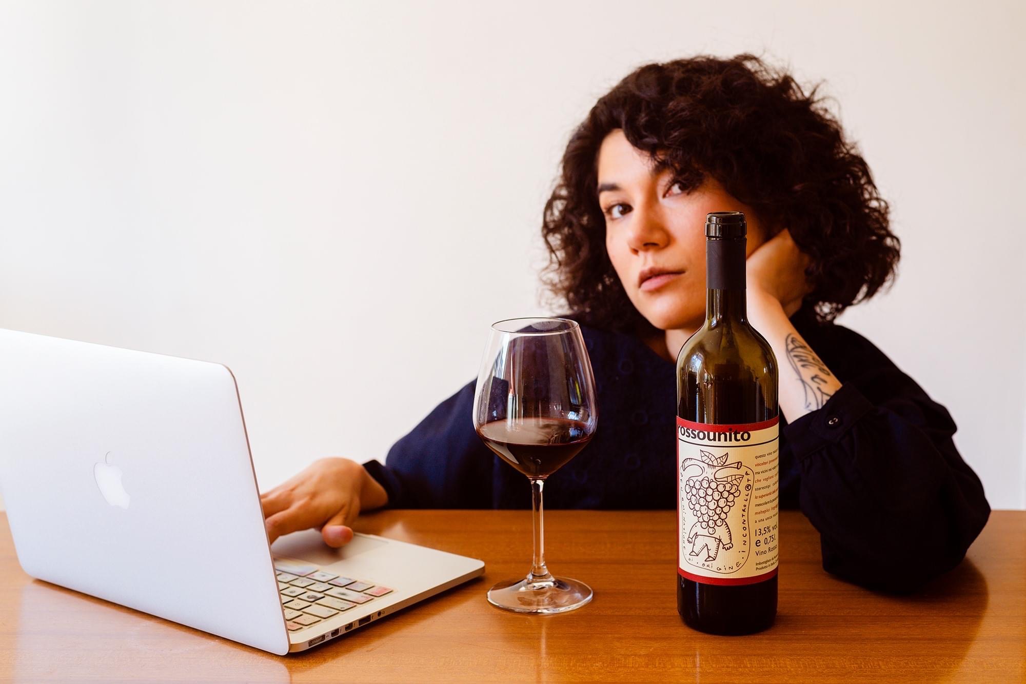 Obbligo di gonna al corso: come si sfida il sessismo dei sommelier italiani