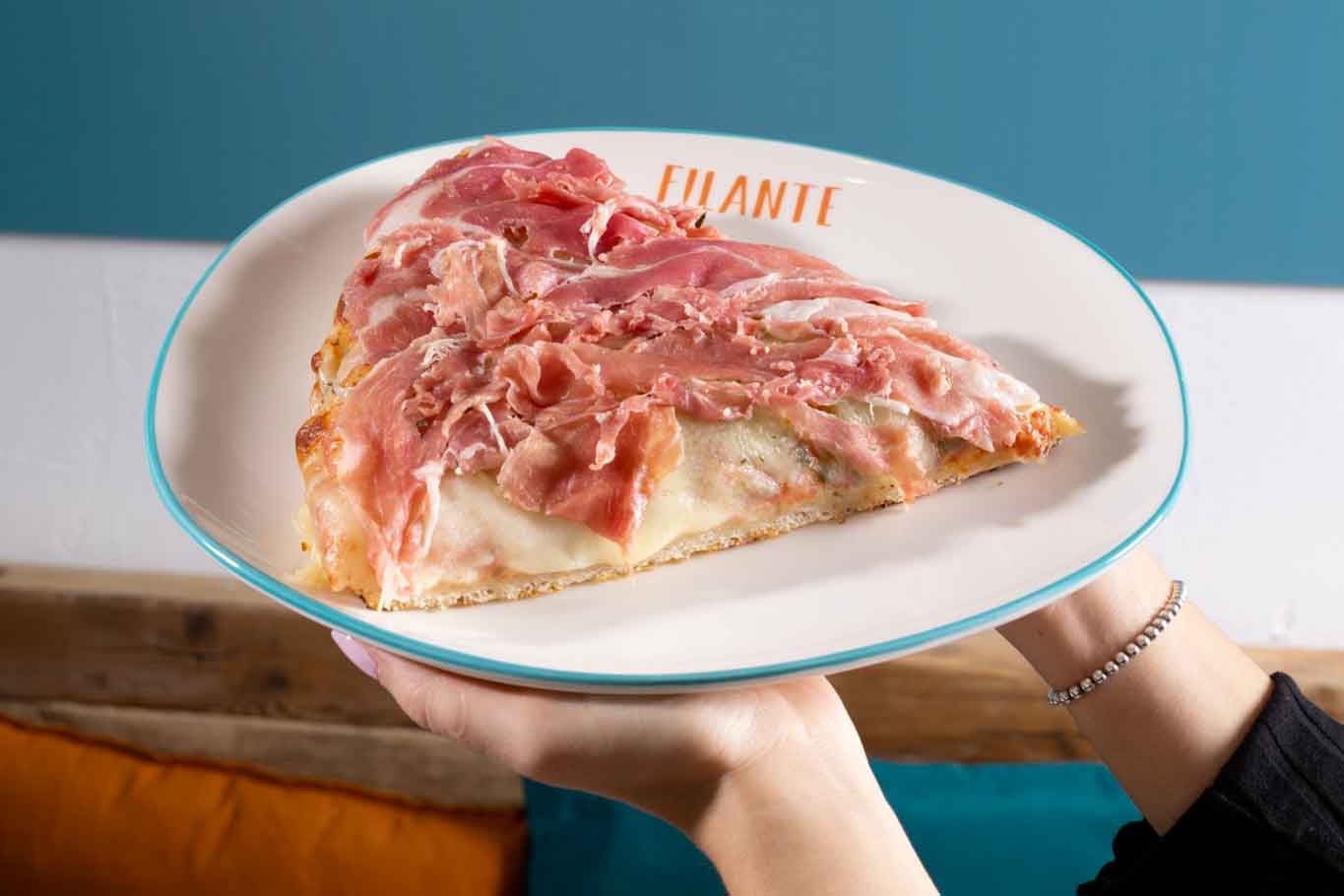 5 pizzerie al trancio migliori di Milano: la pizza alla milanese esiste!