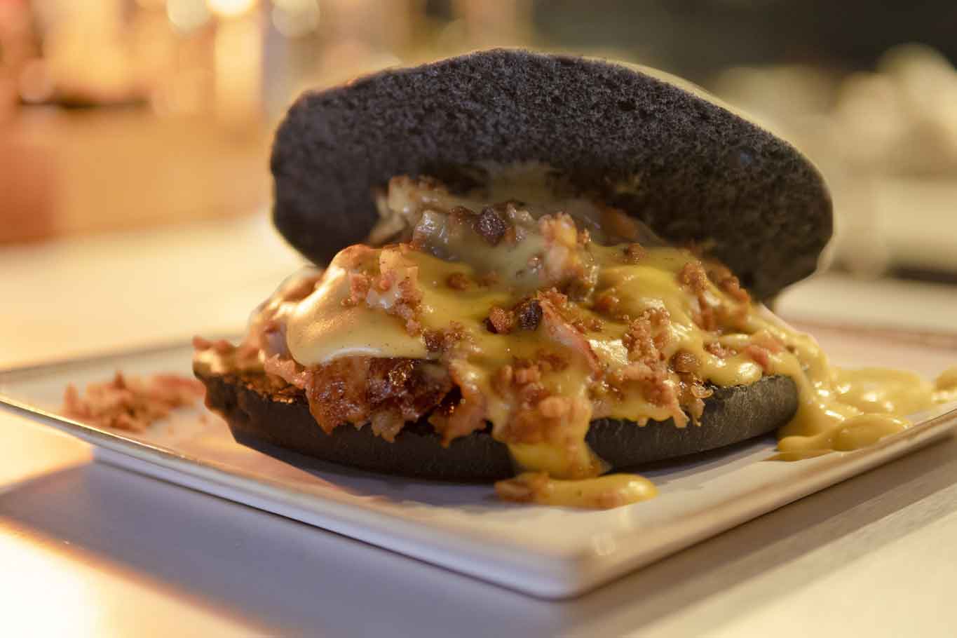 La carbonara inaspettata del kebab Karbonaro a Milano