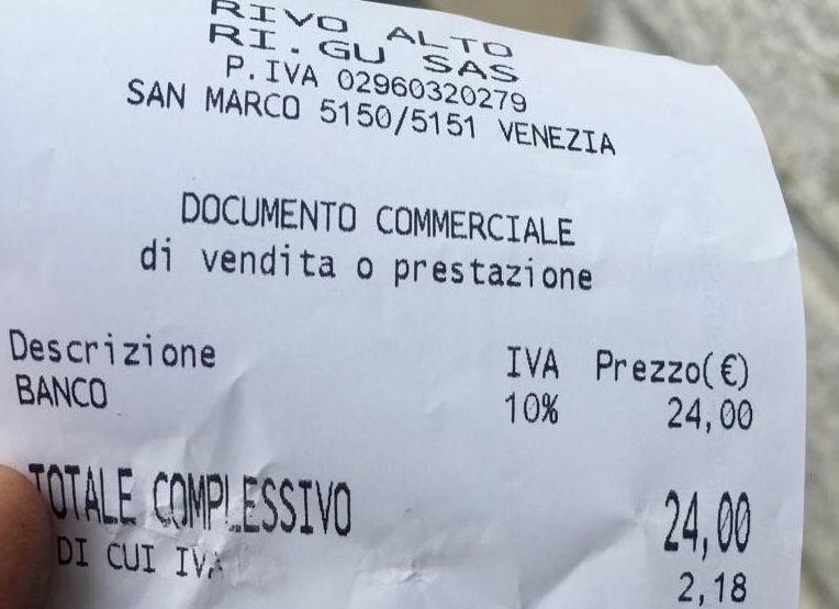 Ancora Venezia: lo scontrino dei record dice 24 € per 2 caffè