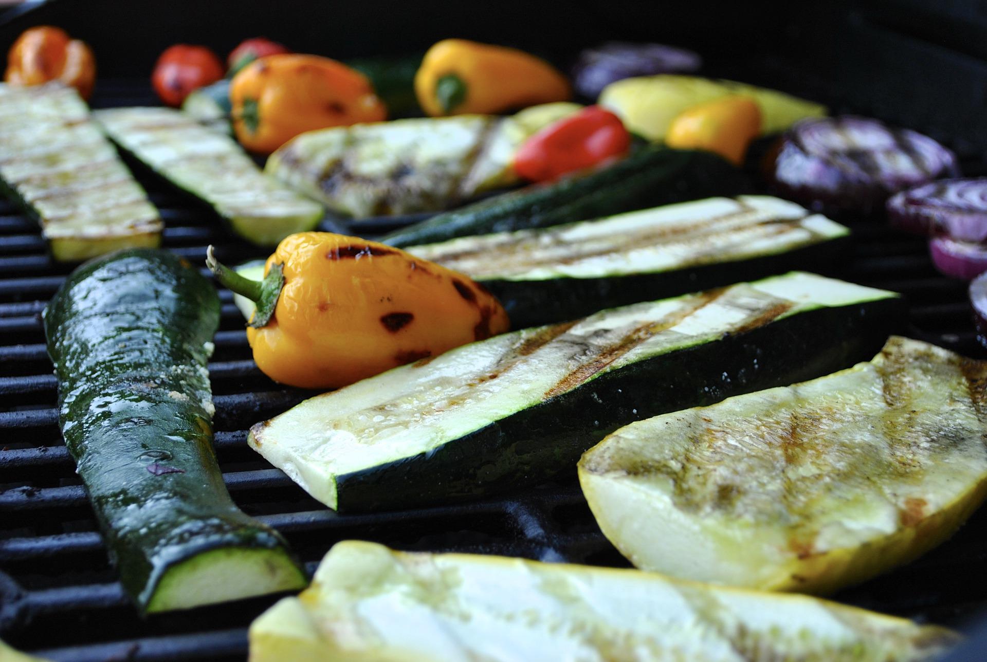 Verdure grigliate: come cucinare melanzane, peperoni, zucchine, pomodori