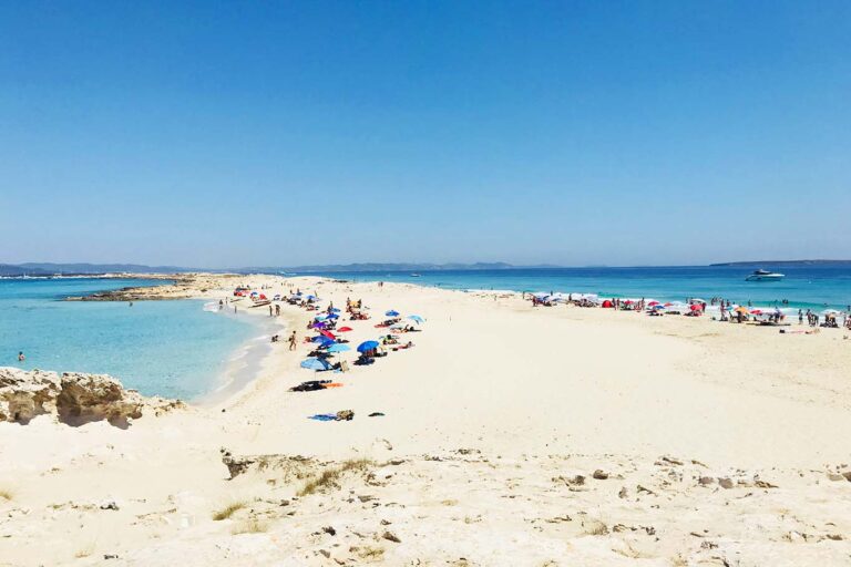 Vacanza a Formentera: la guida migliore per mangiare, bere, divertirsi