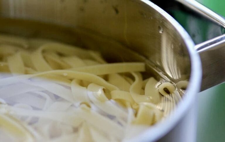 Cuocete la pasta a freddo, con il metodo Parisi viene gomma