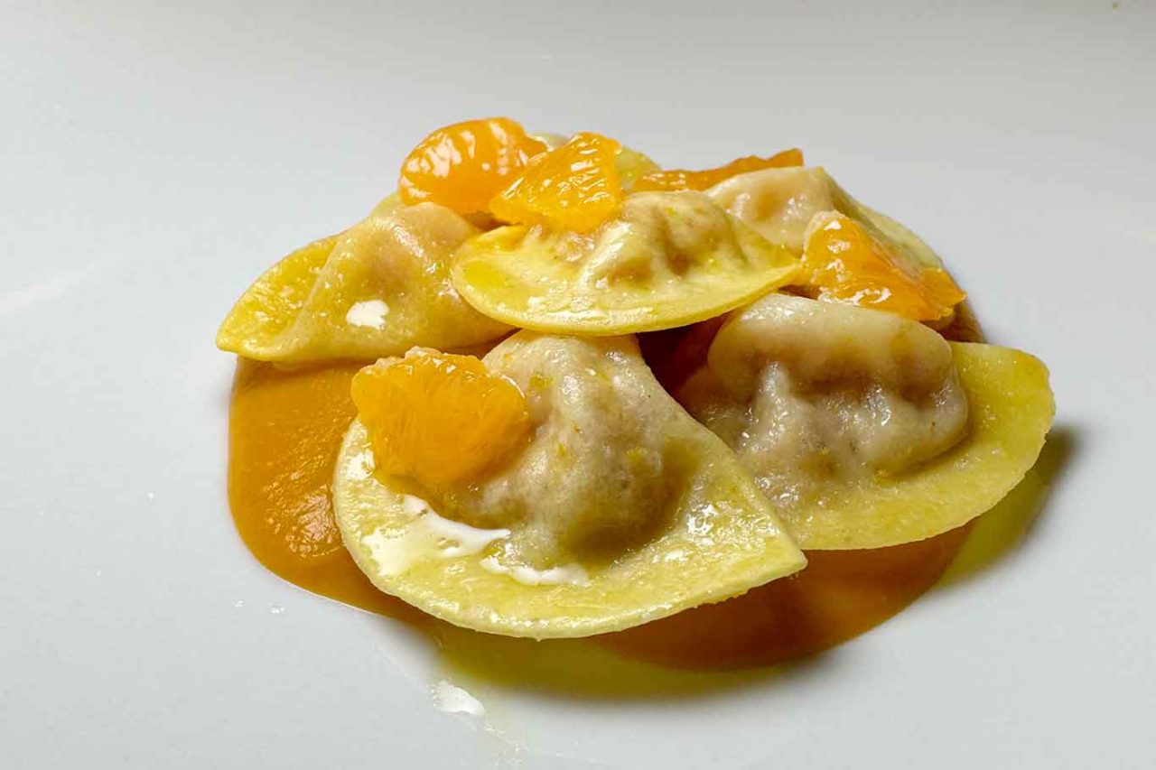 i ravioli con ciauscolo e zucca del ristorante Metis a Roma Sud 