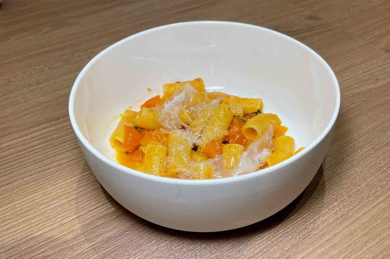 rigatoni allardiati al Luminist Caffè Bistrot Napoli