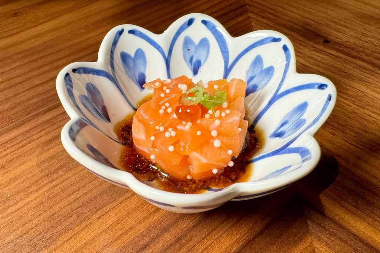 salmone e avocado al ristorante giapponese Kohaku a Roma