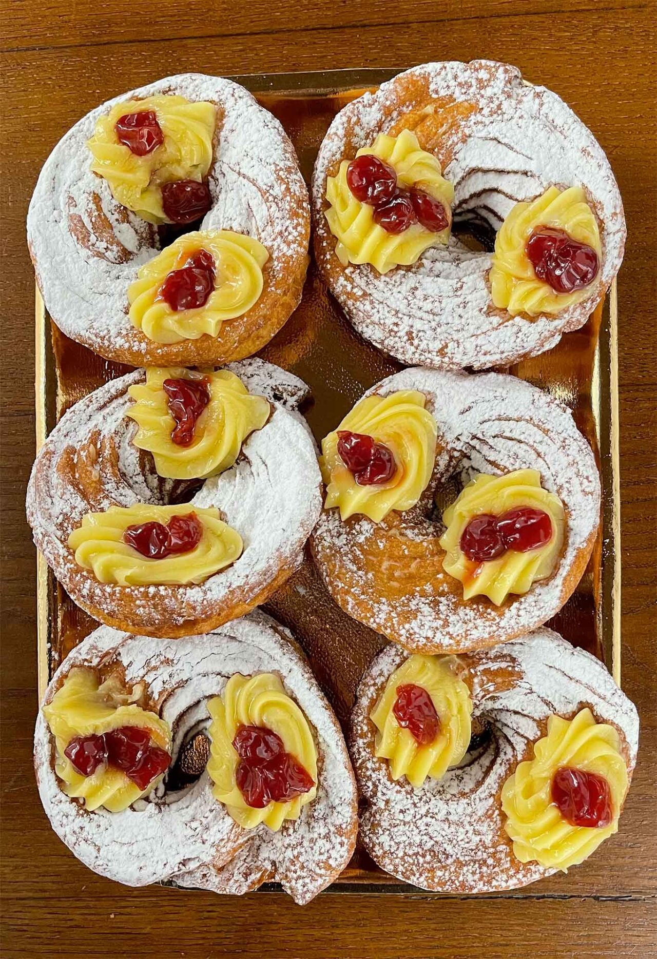 zeppole di San Giuseppe della pasticceria Pantaleone a Salerno