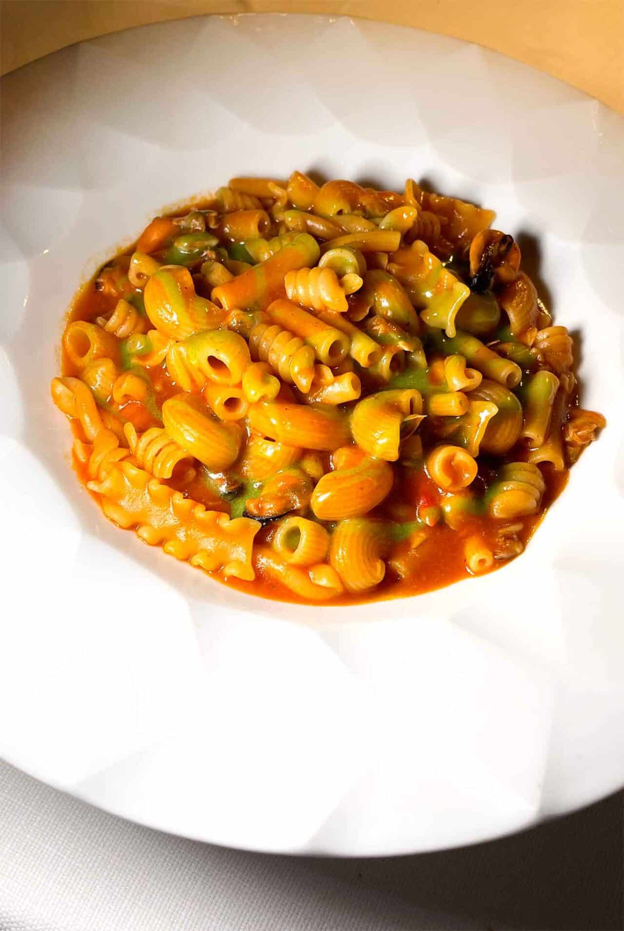 la pasta con la zuppa del San Pietro bistrot del mare a Torre del Greco 