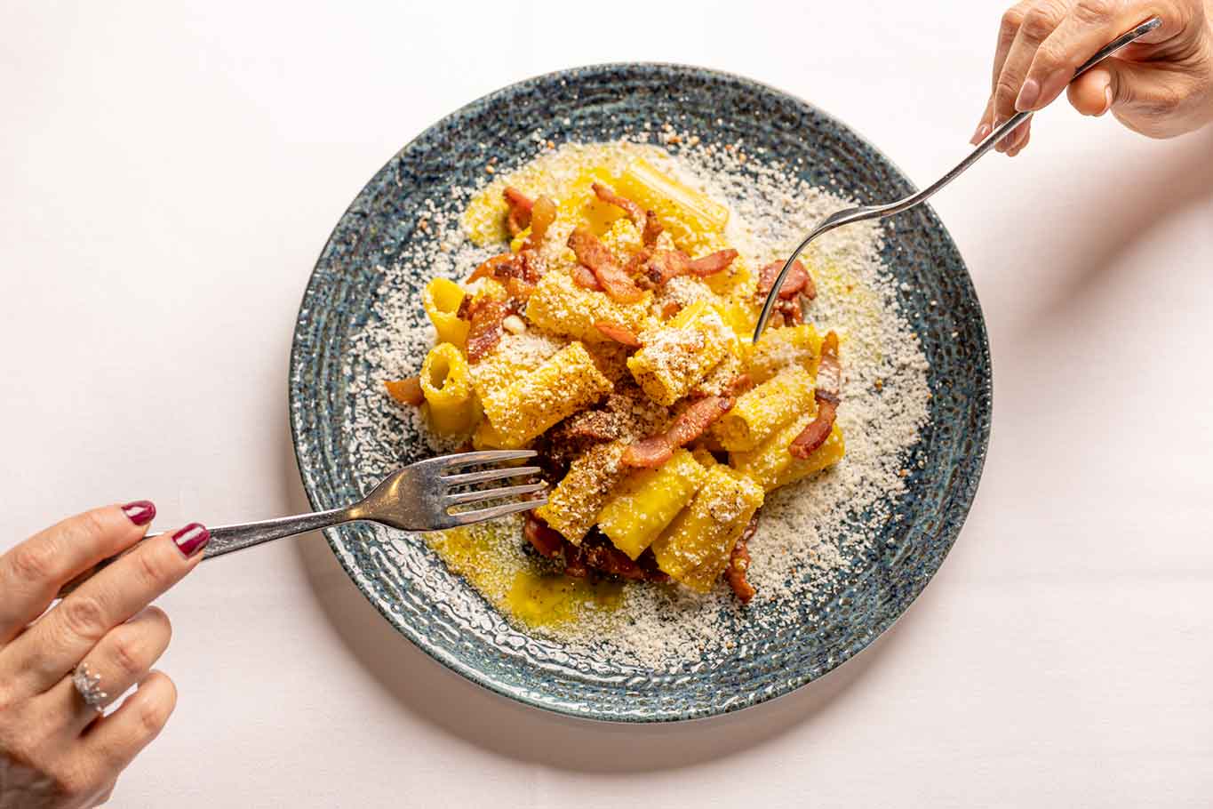 La carbonara più buona si mangia in questi 7 ristoranti di Roma