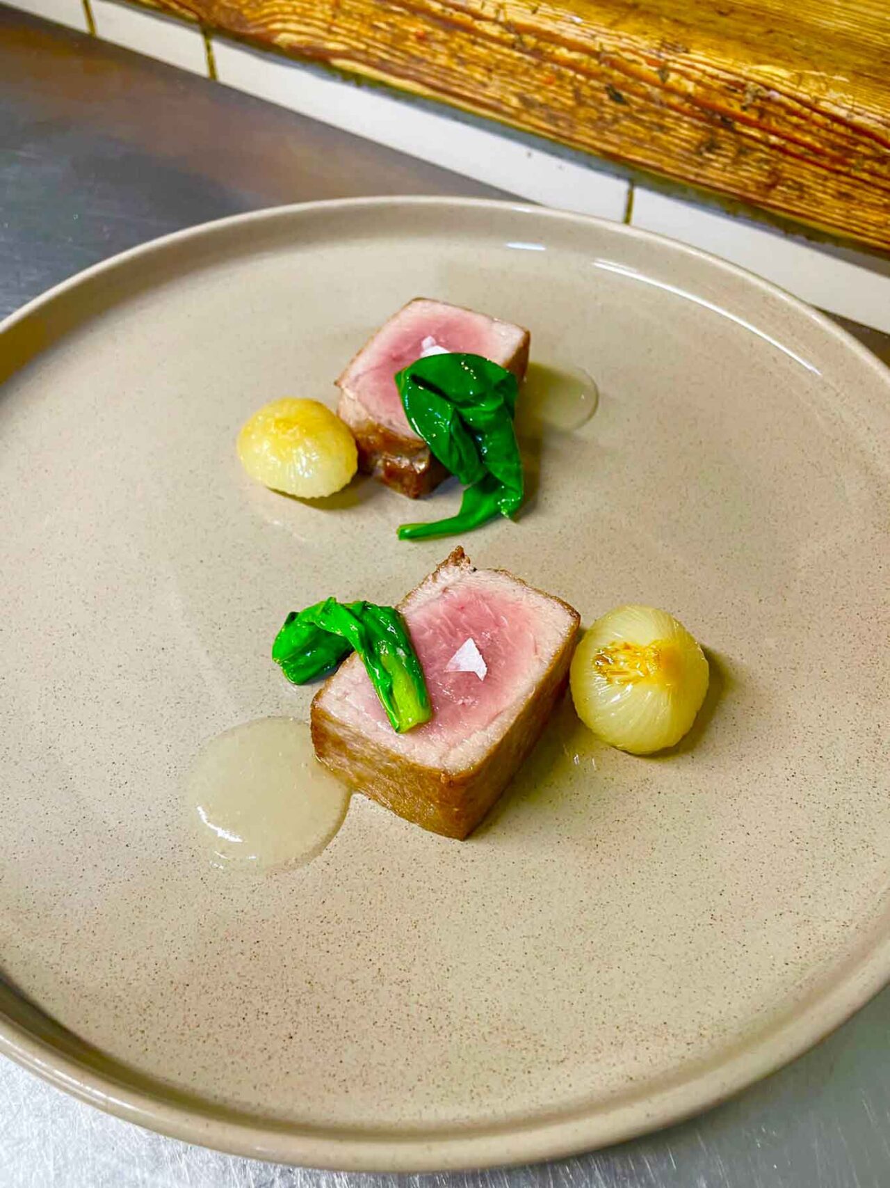 ventresca di tonno del ristorante Le Terrazza di Piediluco in Umbria 