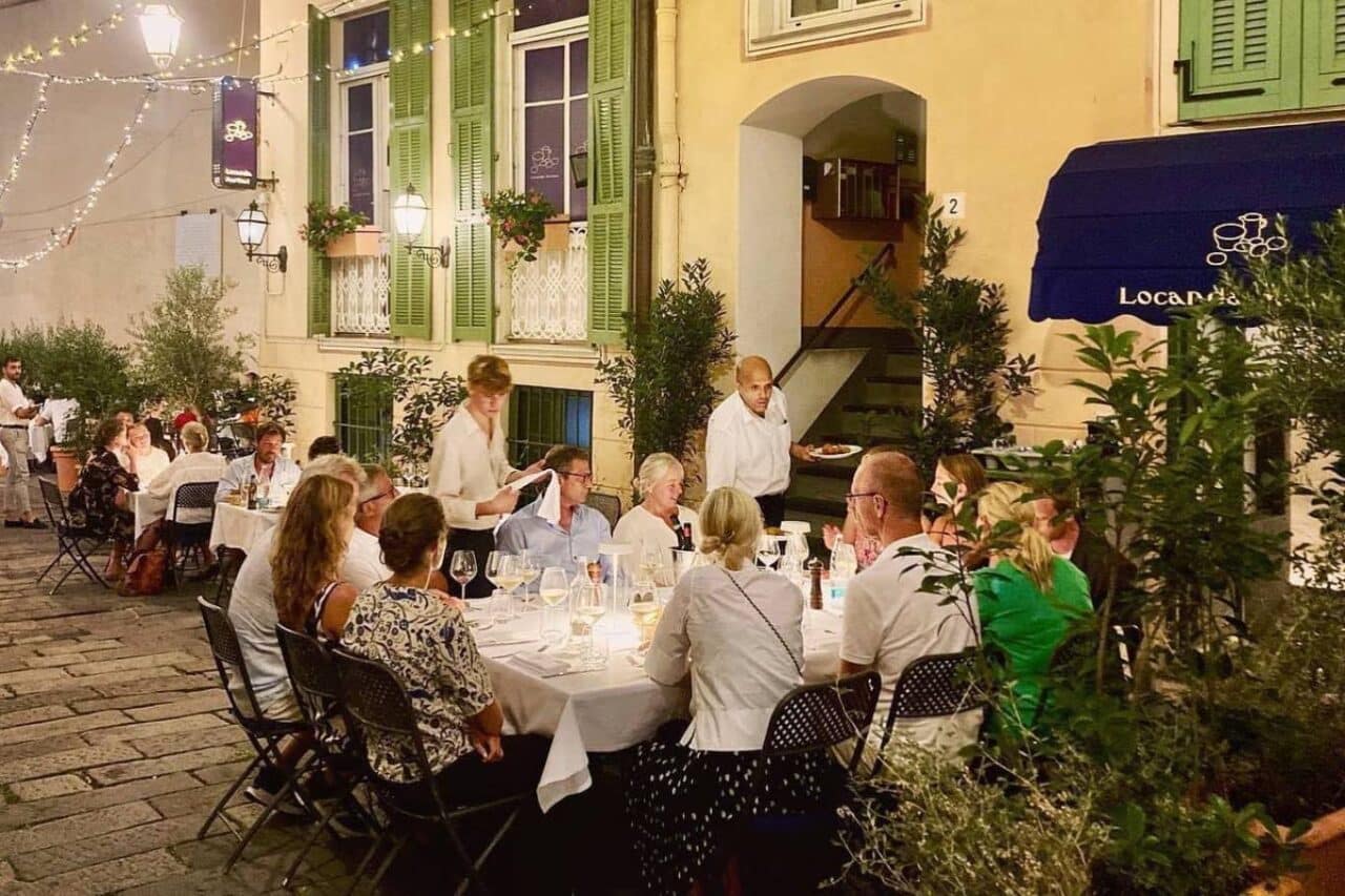 dehors della Locanda Marinai a Bordighera