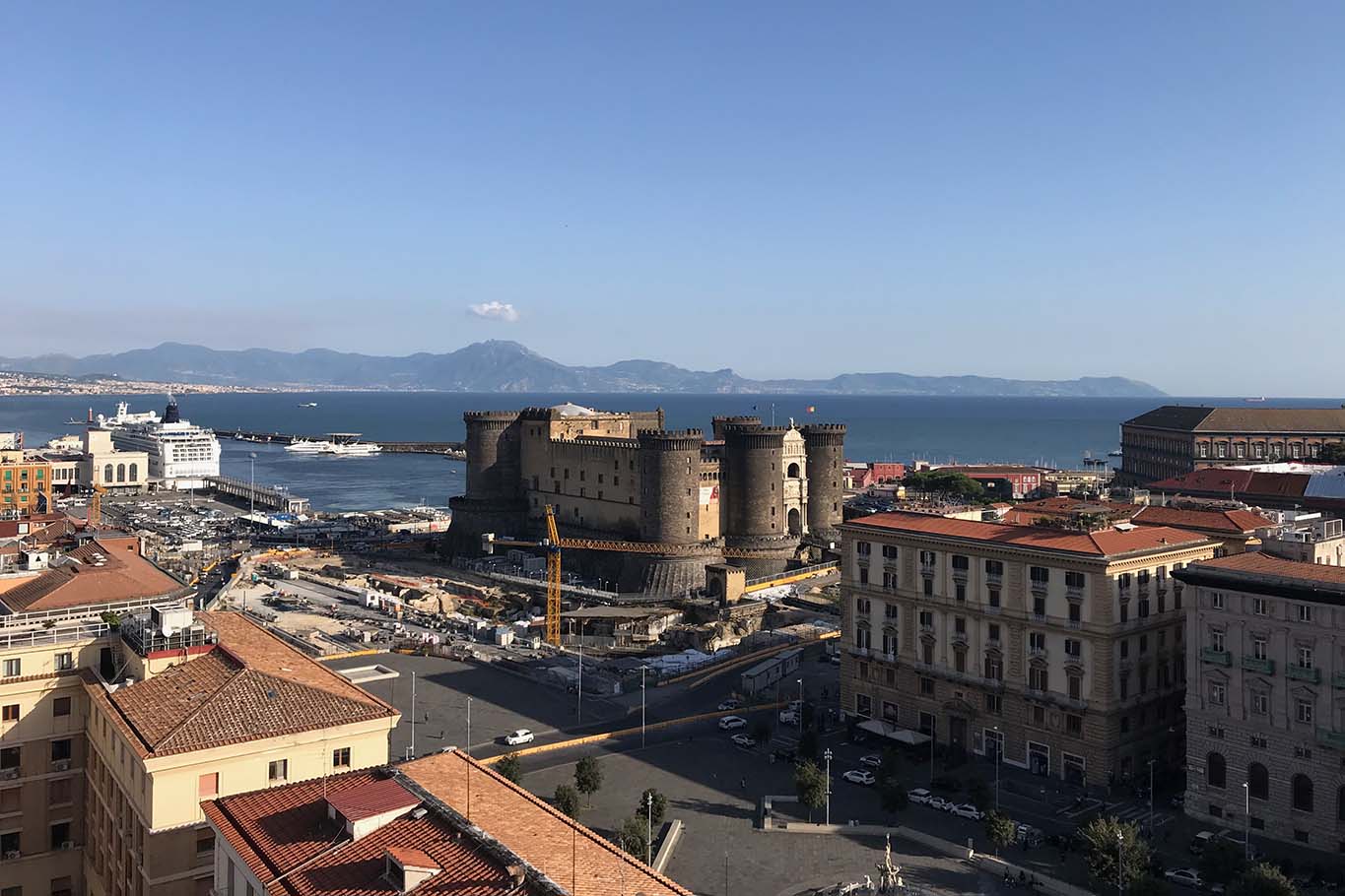 Dove mangiare a Napoli: 50 ristoranti, trattorie, pizzerie e locali